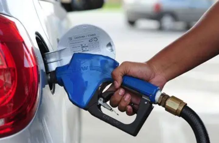 GASÓLEO DESCE, GASOLINA SOBE